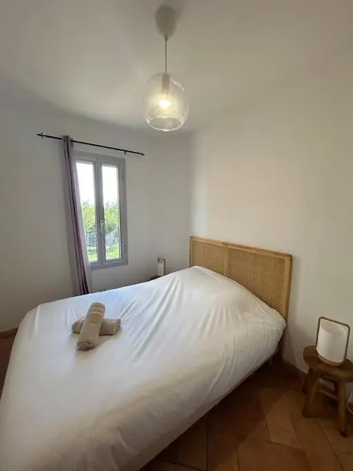 Apartment Estrambord Appart Terrasse Camargue Arles France